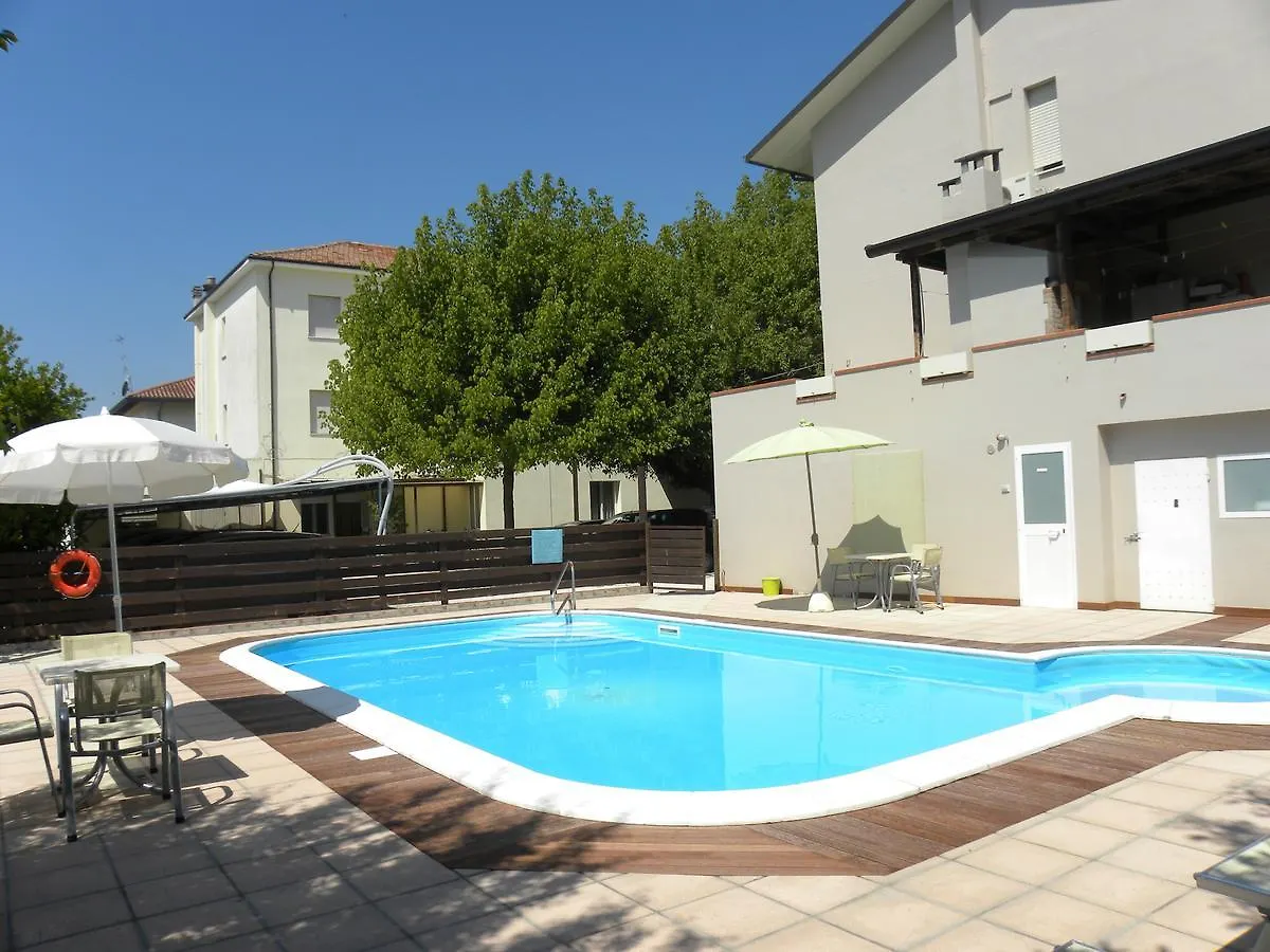Hotel Riziana تّشيرفييا